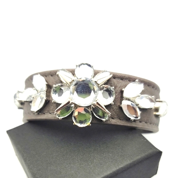 Lia Sophia Silver and Gray Women's Rhinestone Adjustable  Size 6 & 7.5" Bracelet - Picture 1 of 10